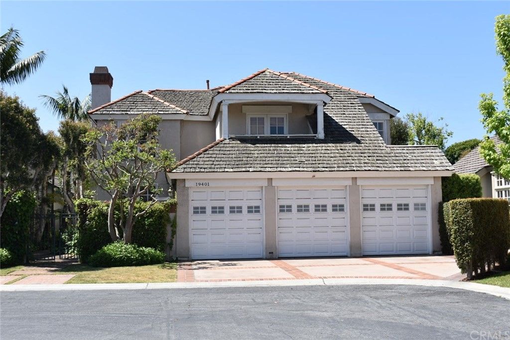 We have sold a property at 19401 Woodlands Drive in Huntington Beach